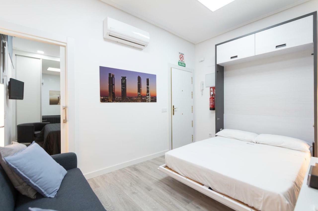 Plaza Mayor Apartment Madrid Exterior photo